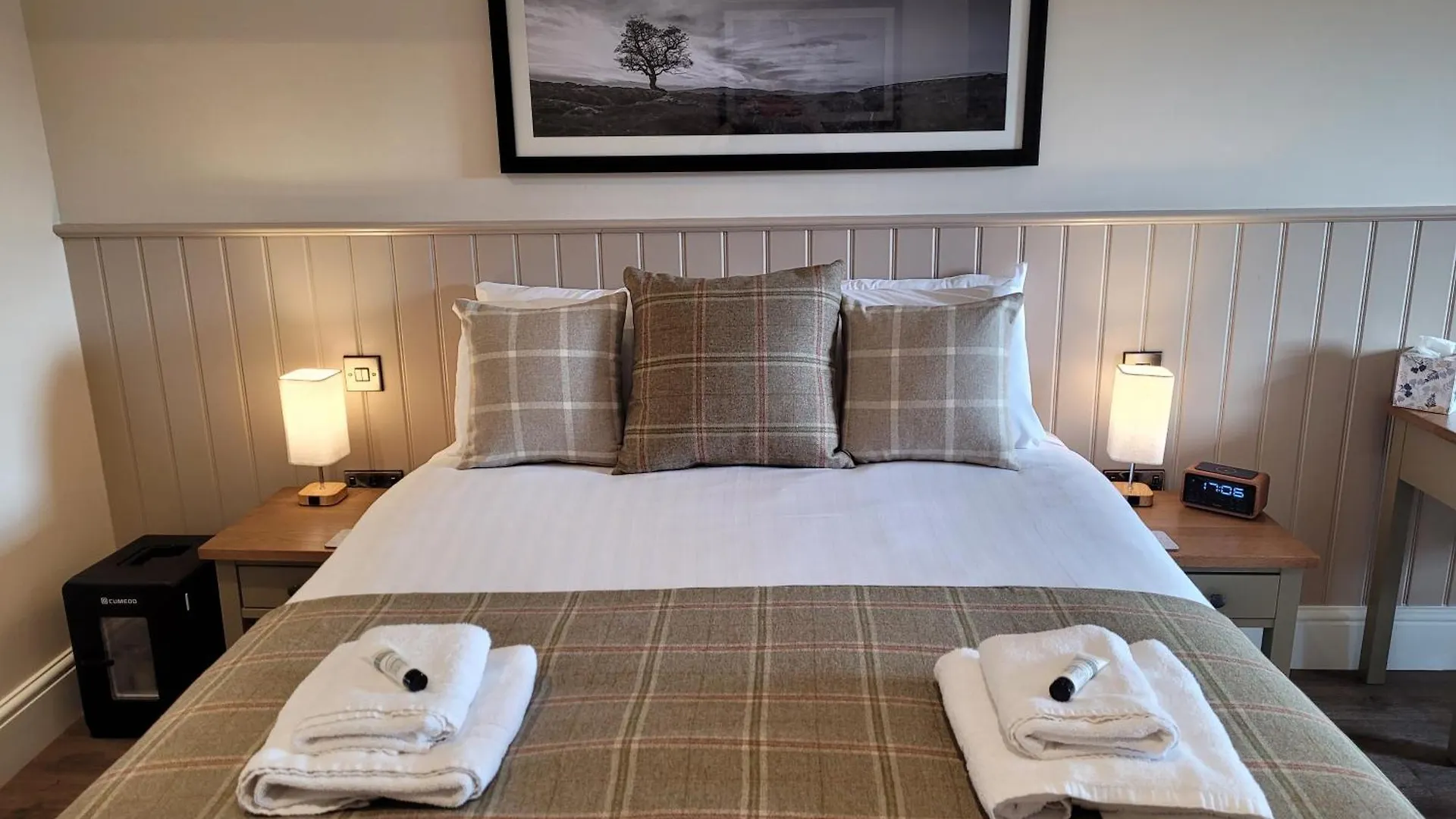 Harts Head Hotel Сеттл Великобритания